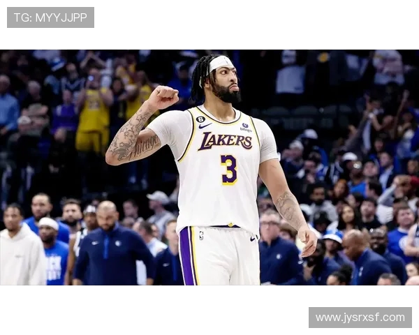 肯巴・沃克替补狂砍 32 分，独行侠逆转太阳